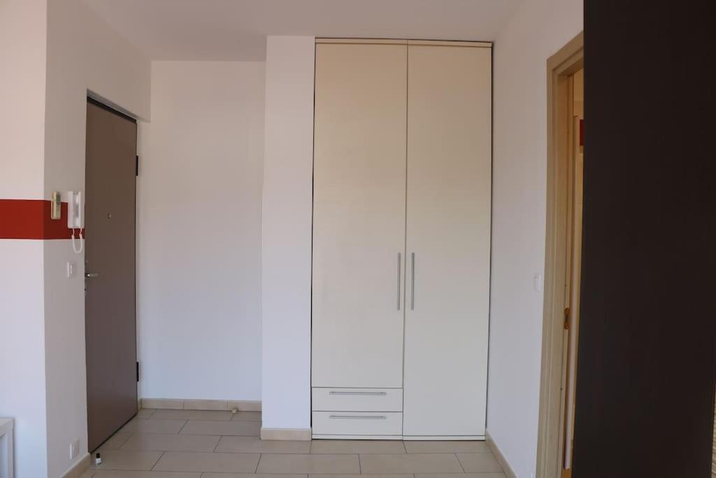Charmant Studio Au Calme Saint-Laurent-du-Var Eksteriør billede