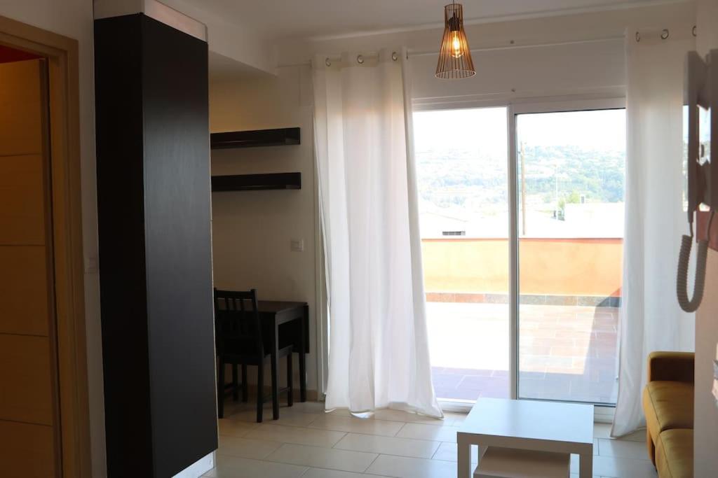 Charmant Studio Au Calme Saint-Laurent-du-Var Eksteriør billede
